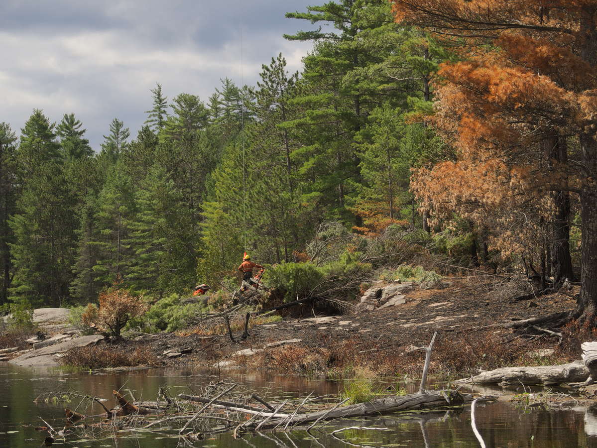 forest fire on High Falls Lake2019 Aug 22 moving day