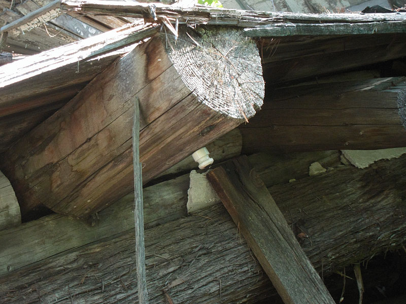 ruins of KishKaduk Lodge on Cedar Lake in Algonquin Park