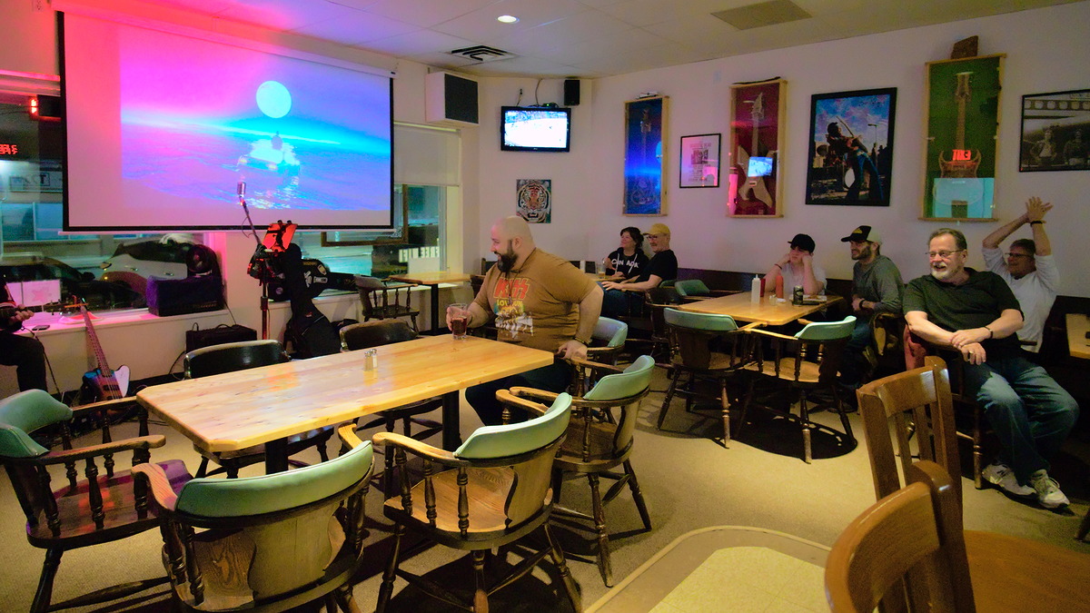 Mitch Desilets and Bob perform at Long Shots Sports Cafe in Deep River 20230304