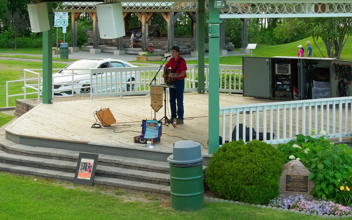 Mark Audet performs at the Pembroke Waterfront Amphitheatre 20230712