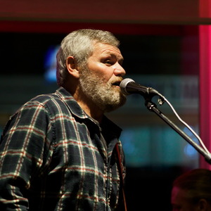 Open mic at Long Shots Sports Cafe in Deep River  20221213
