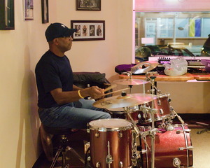 Open mic at Long Shots Sports Cafe in Deep River  20230117