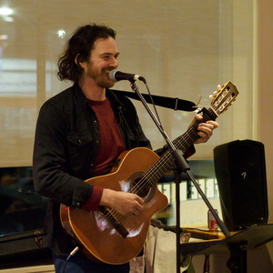 Open mic at Long Shots Sports Cafe in Deep River  20230124