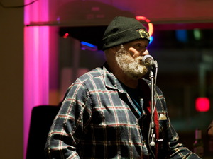 Open mic at Long Shots Sports Cafe in Deep River  20230214