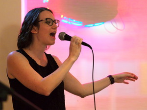 Karaoke at Long Shots Sports Cafe in Deep River  20230218