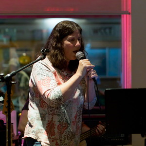 Open mic at Long Shots Sports Cafe in Deep River  20230228