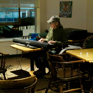 Open mic at Long Shots Sports Cafe in Deep River  20230321