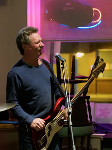 Open mic at Long Shots Sports Cafe in Deep River  20230321