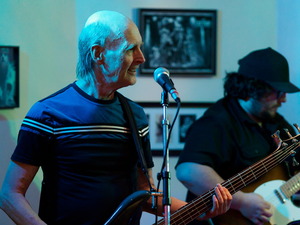 The Lonesome Dreamers perform at Long Shots Sports Cafe in Deep River  20230408