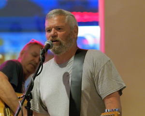 The Laurentian Hillbillies perform at Long Shots Sports Cafe in Deep River  20230527