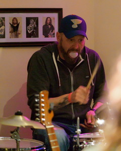 The Laurentian Hillbillies perform at Long Shots Sports Cafe in Deep River  20230527