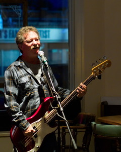 The Laurentian Hillbillies perform at Long Shots Sports Cafe in Deep River  20230527
