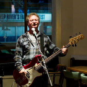 The Laurentian Hillbillies perform at Long Shots Sports Cafe in Deep River  20230527