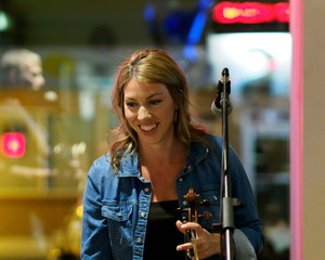 The Laurentian Hillbillies perform at Long Shots Sports Cafe in Deep River  20230527