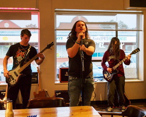 Open mic at Long Shots Sports Cafe in Deep River  20230620  with Censorship