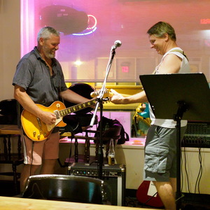Open mic at Long Shots Sports Cafe in Deep River  20230704