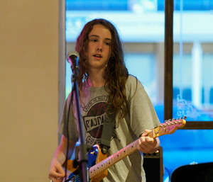 Open mic at Long Shots Sports Cafe in Deep River  20230711