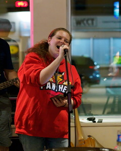 Open mic at Long Shots Sports Cafe in Deep River  20230711