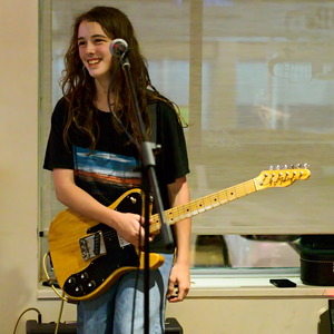 Open mic at Long Shots Sports Cafe in Deep River  20230912