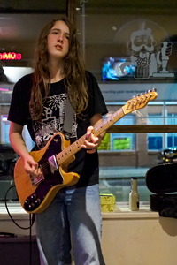 Open mic at Long Shots Sports Cafe in Deep River  20231017