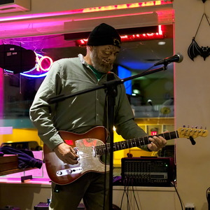 Open mic at Long Shots Sports Cafe in Deep River  20231031