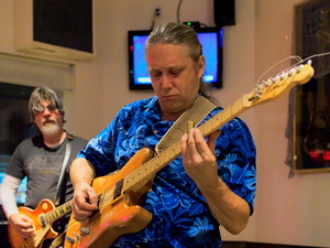Open mic at Long Shots Sports Cafe in Deep River  20231031