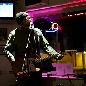 Open mic at Long Shots Sports Cafe in Deep River  20231031