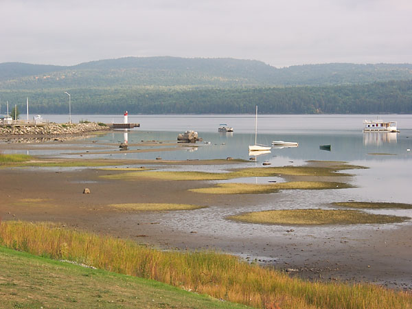 The Ottawa River at Deep River continues to drop