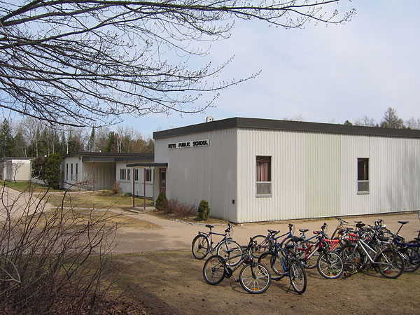 Keys Public School in Deep River
