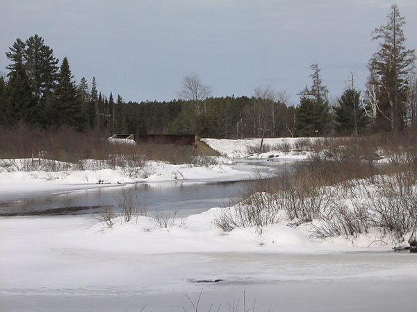 The railway bridge over the Chalk River