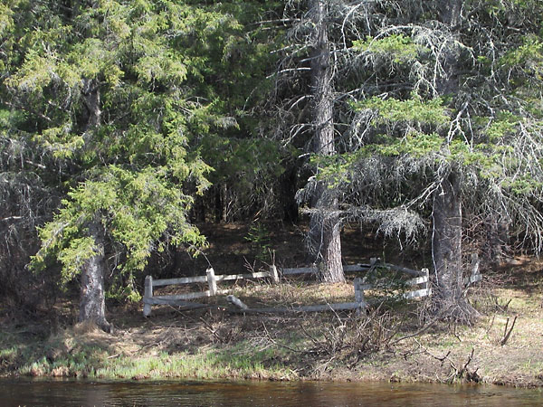 Grave site at Basin Depot in Algonquin Park