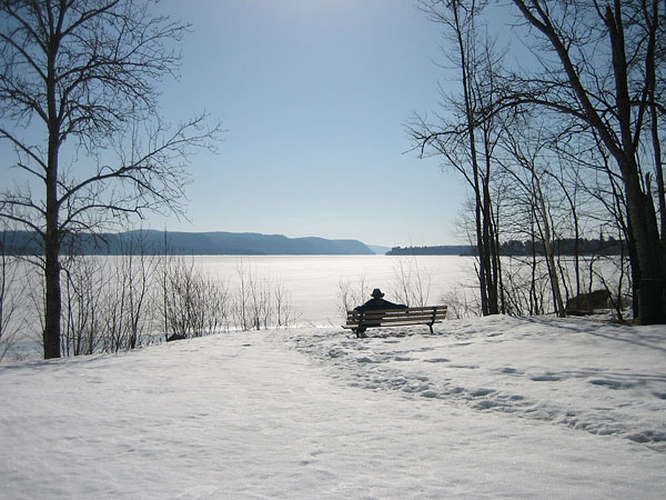 bench at Deep River pumphouse on Ottawa River
