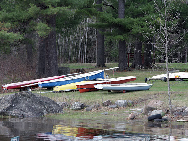 Sail boats at the Deep River Yacht and Tennis Club