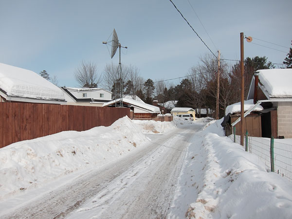 back lane in Deep River
