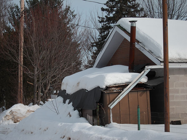 back lane garage in Deep River