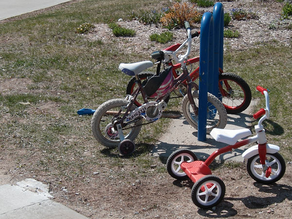 bikes at the Deep River Library