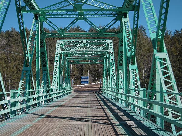 bridge over Ottawa River at des Joachims